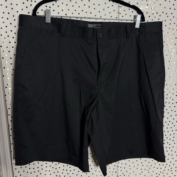 Nike Men's Flat Front Black Shorts - Picture 1 of 8